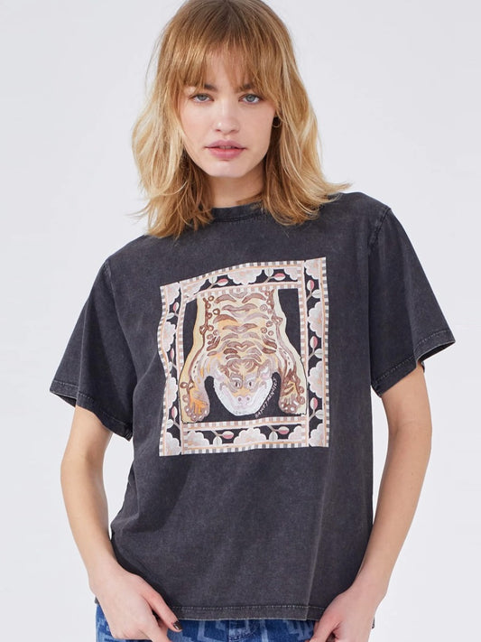 Hayley Menzies - LOTIGER TEE